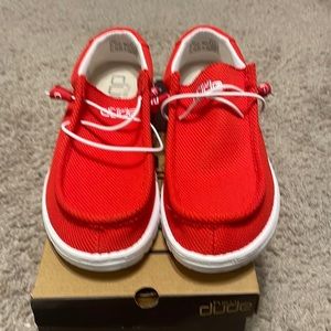 Size 12 red hey dude